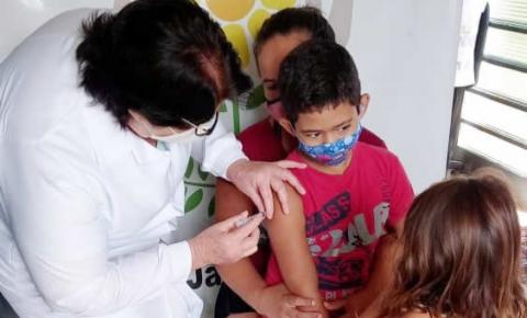 Começa vacinação de crianças contra Covid-19 em Jacarezinho