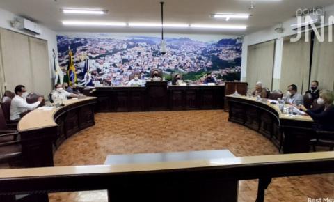 VÍDEO: Câmara de Jacarezinho aprova taxa de lixo na cidade